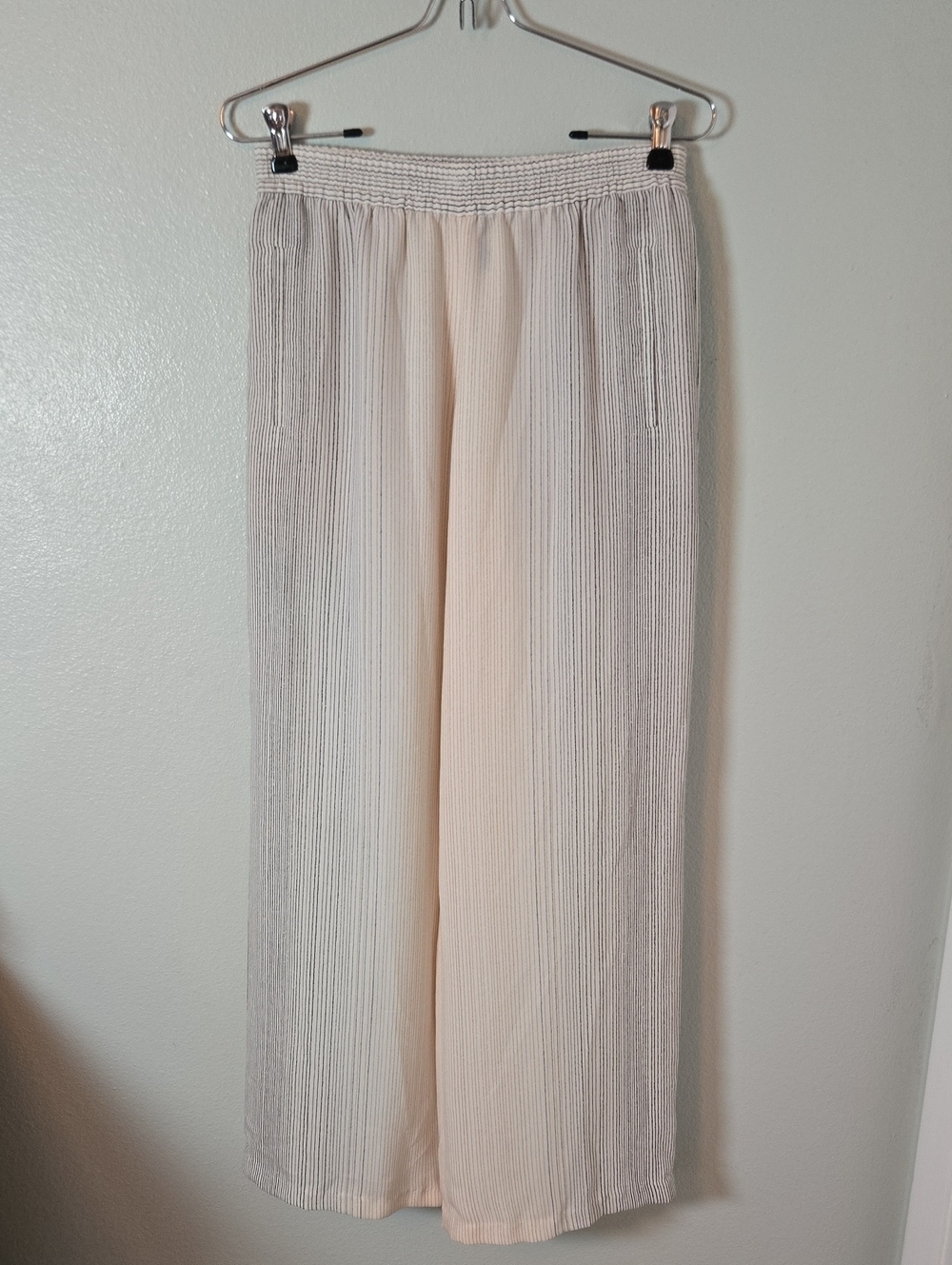 BCBGMaxazria | Wide Leg Vertical Stripe Gradient Color Silky Pants Size XS